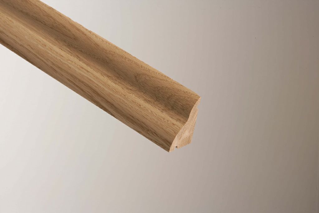chesom026 Cheshire Mouldings Oak Weather Bar 900mm - Image 1